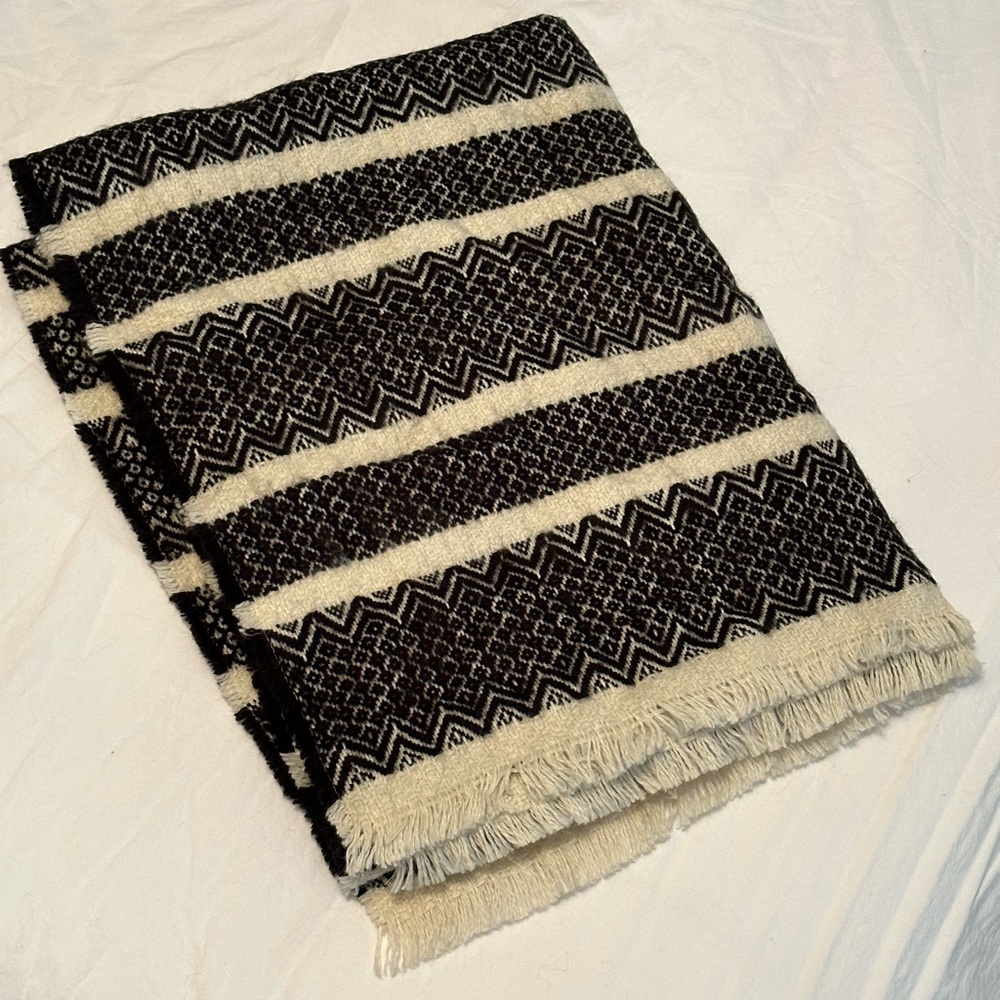 Large cozy scarf